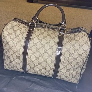 GUCCI Medium GG Supreme Joy Boston Bag